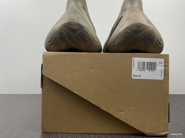 RNNR Stone Yeezy GX4472 Foam Sage Adidas 0709